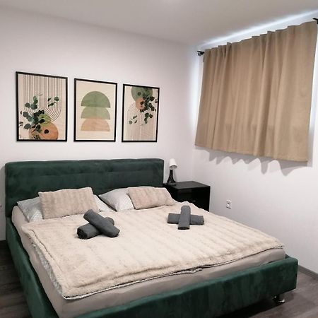 Apartman Pri Parku Solcany ภายนอก รูปภาพ
