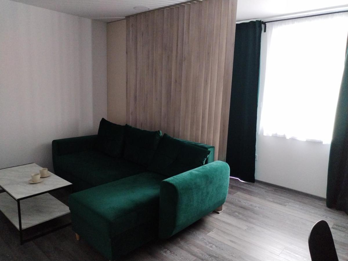 Apartman Pri Parku Solcany ภายนอก รูปภาพ